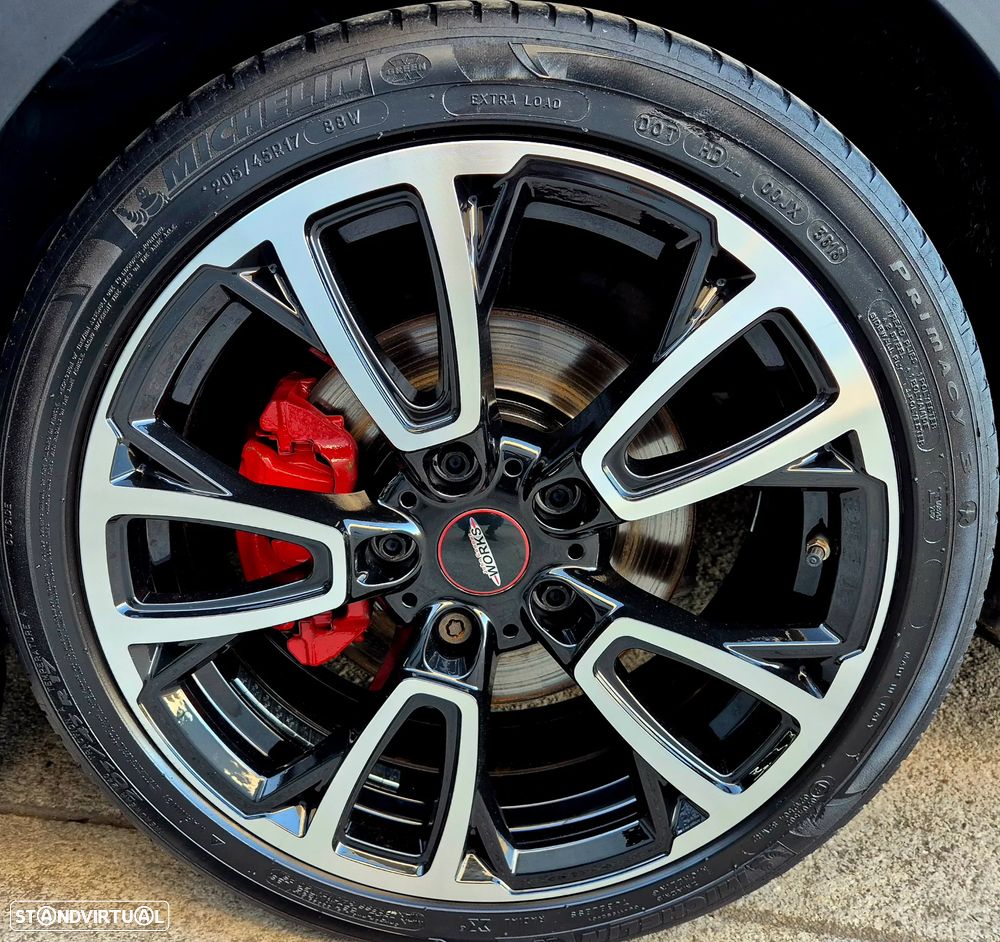 MINI 3 Portas One JCW - 33