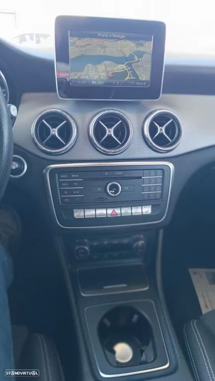 Mercedes-Benz CLA 220 d Aut. - 17