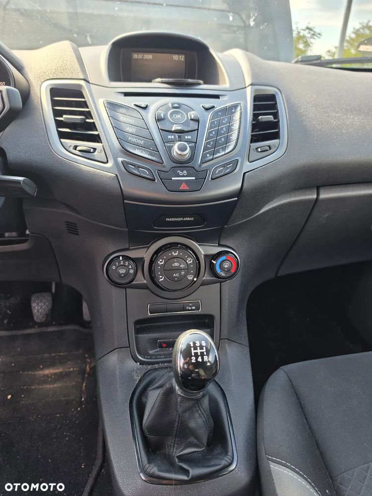 Ford Fiesta - 9