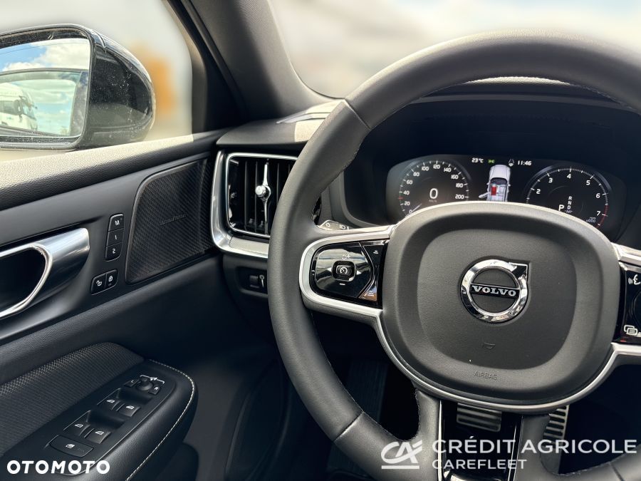 Volvo S60 B5 B R-Design - 16
