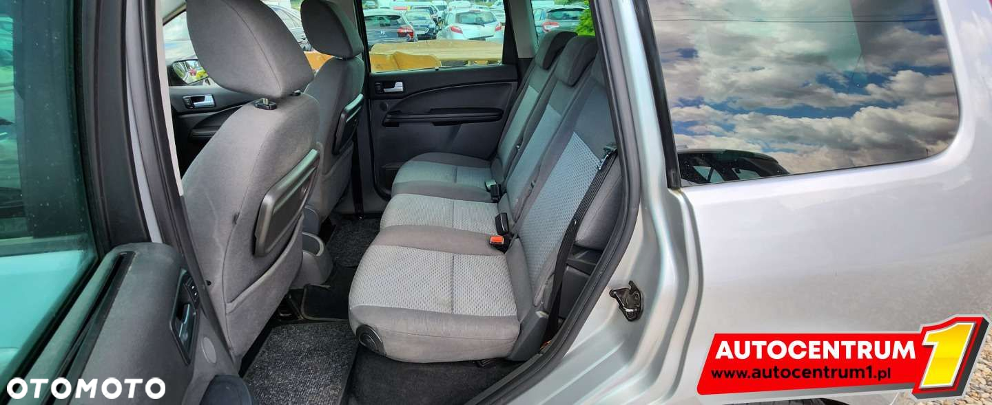 Ford C-MAX - 16