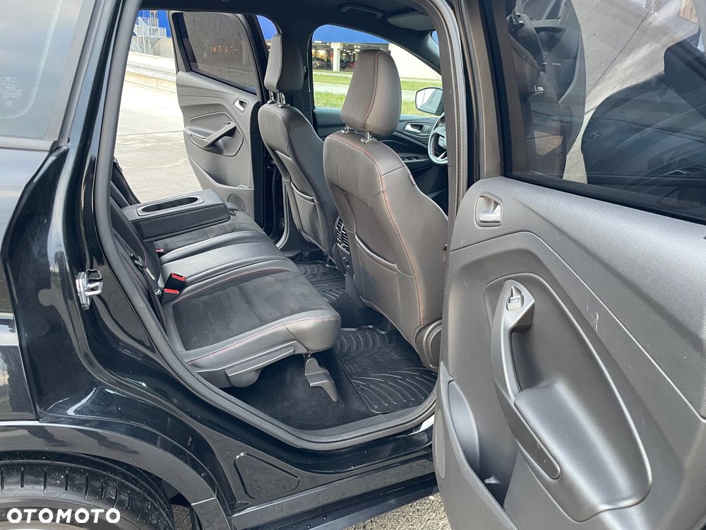 Ford Kuga 1.5 EcoBoost 2x4 ST-Line - 19