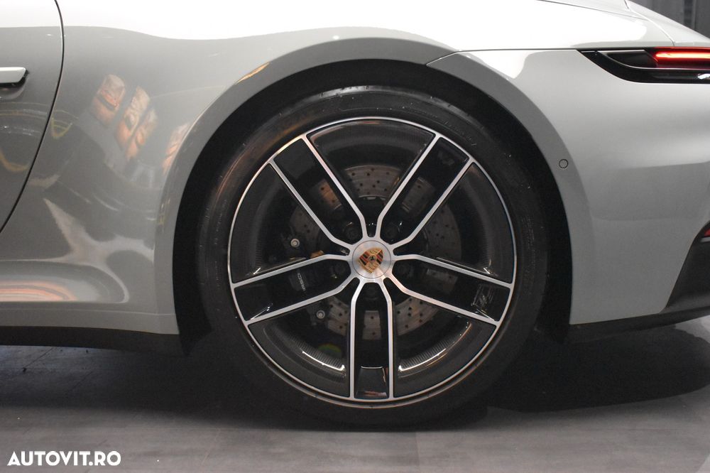 PORSCHE 911 2025 — imagine 19