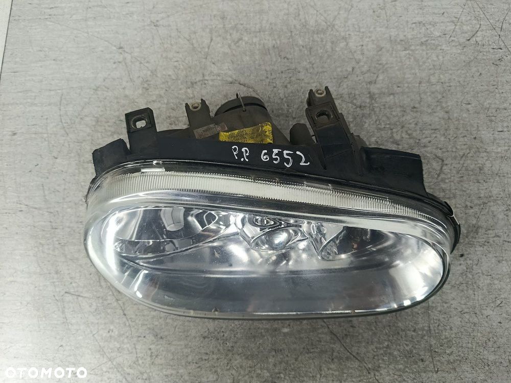 LAMPA PRZÓD PRAWA VW GOLF IV - 4