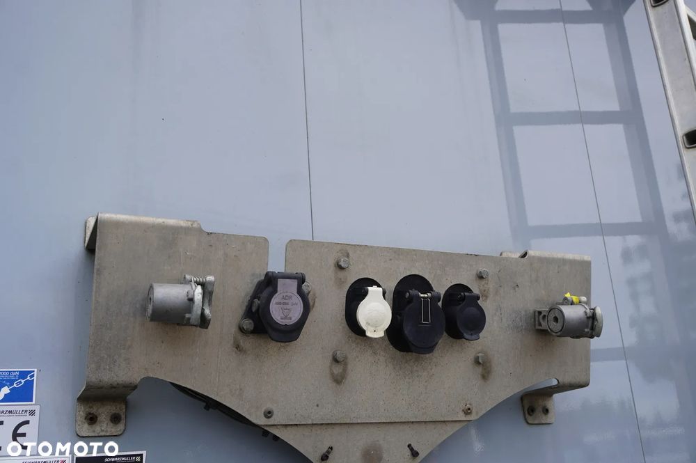 Schwarzmuller Ruchoma podłoga / 2021 / 4 sztuki - 12