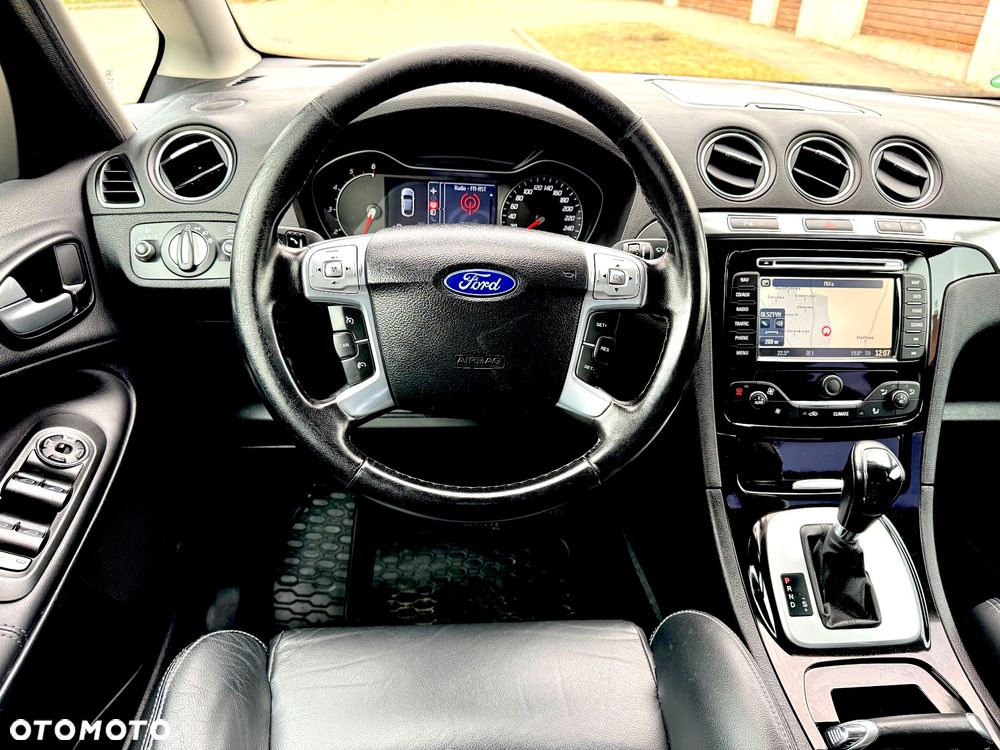 Ford S-Max - 8