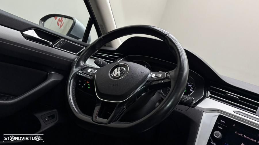 VW Passat Variant 1.6 TDI (BlueMotion ) DSG Comfortline - 12