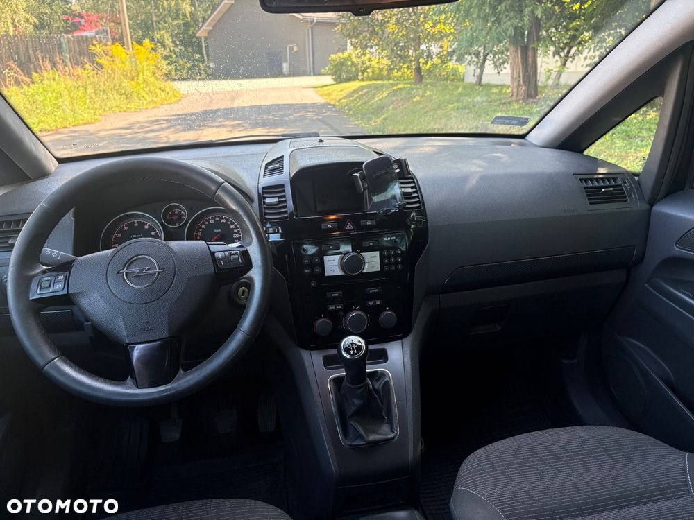 Opel Zafira 1.8 Cosmo - 16