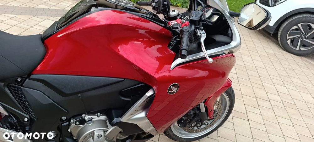 Honda VFR - 23