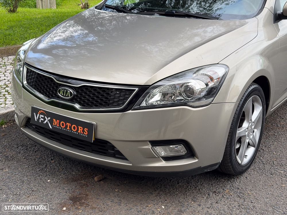 Kia Ceed SW 1.6 CRDi EX ISG - 12