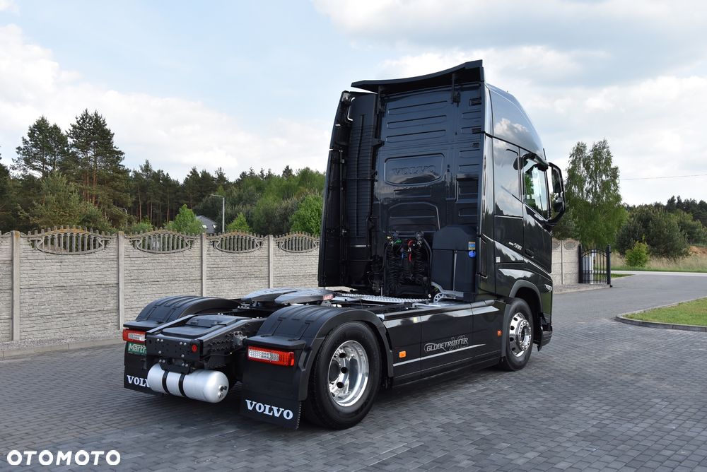 Volvo FH5 500 I-SAVE / GLOBETROTTER XL / FULL-LED / KLIMA POSTOJOWA / NAWIGACJA / KAMERY / TV / FULL OPCJA / LAKIER METALIC / ALUFELGI /SALON PL ! ! ! - 6