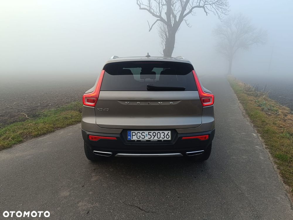 Volvo XC 40 D4 SCR AWD Inscription - 8