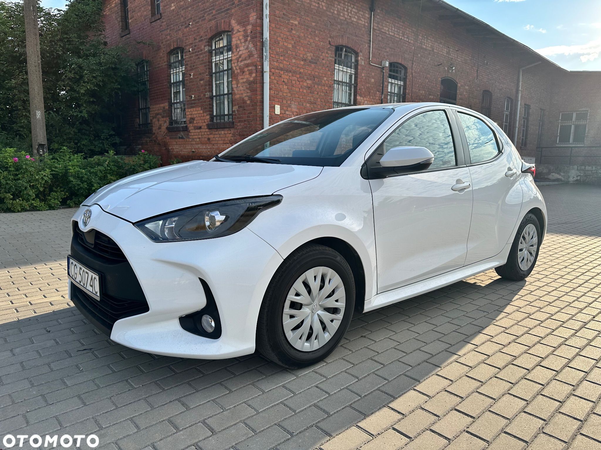 Toyota Yaris 1.5 Comfort - 1