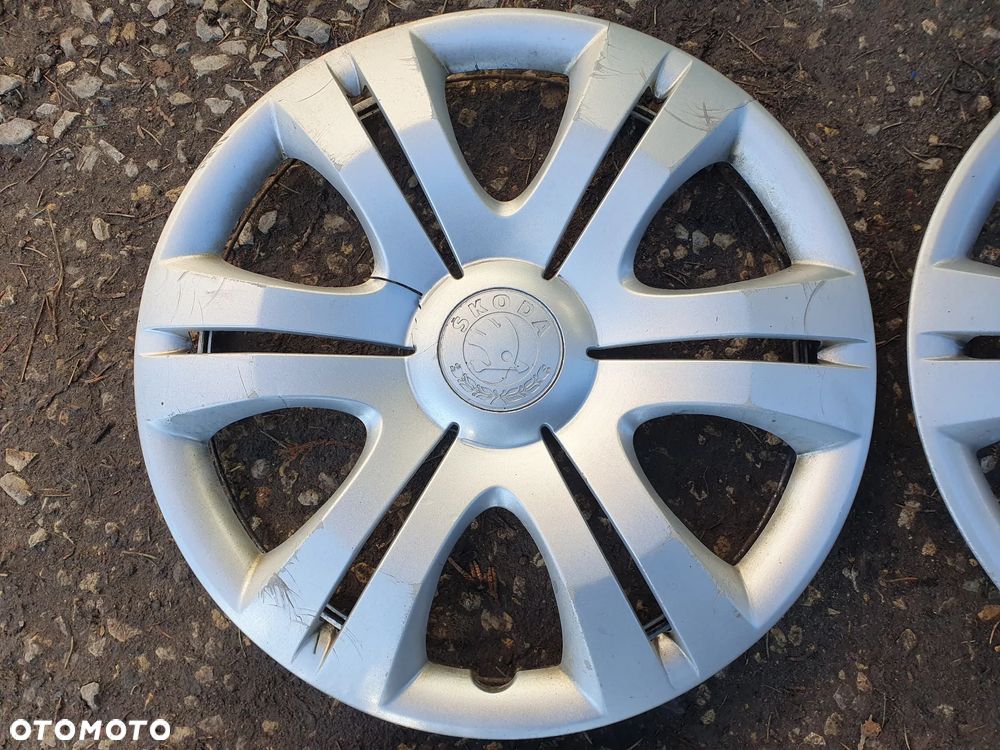 SKODA FABIA ROOMSTER KOŁPAKI R15 4SZT KOMPLET ORYGINAŁ 5J0601147H - 5