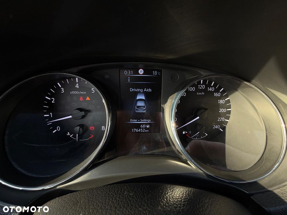 Nissan Qashqai 1.6 DIG-T N-Connecta - 31