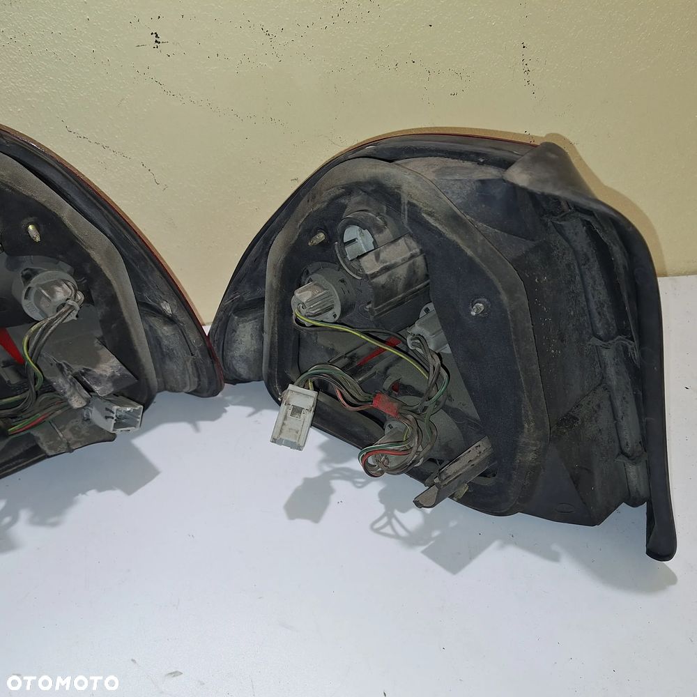 LAMPA PRAWA LEWA TYL HONDA CIVIC VI - 5