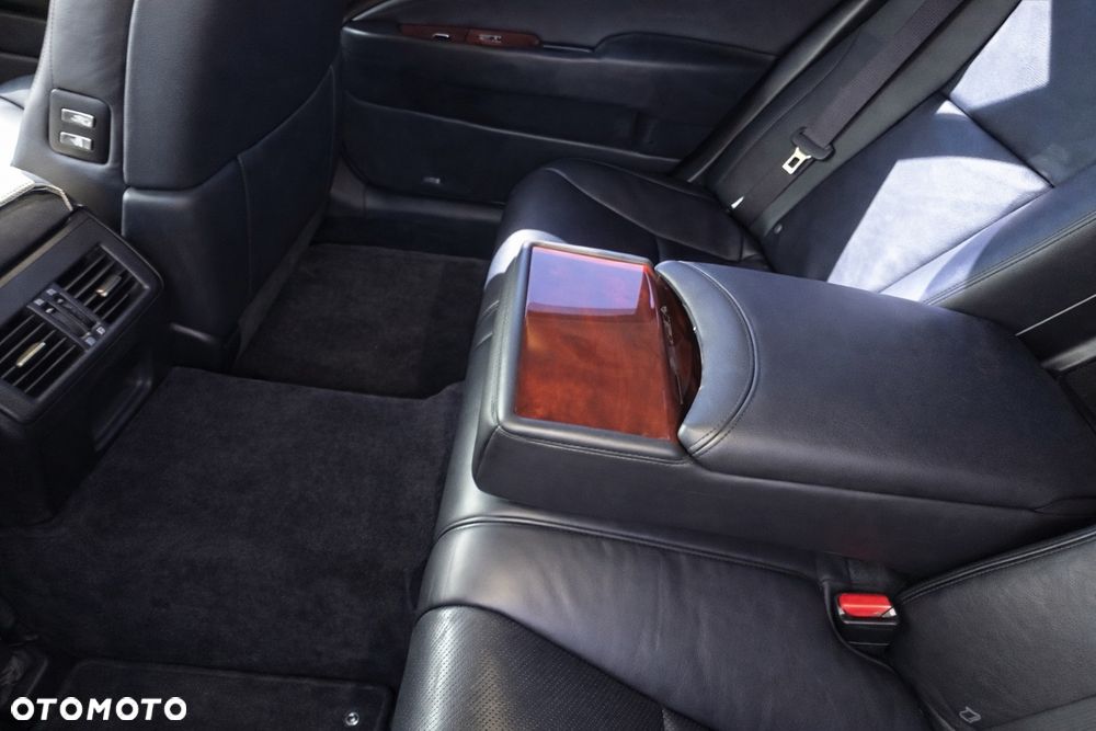 Lexus LS 460 Luxury Line - 21