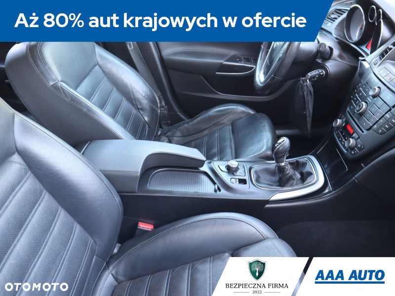Opel Insignia - 11