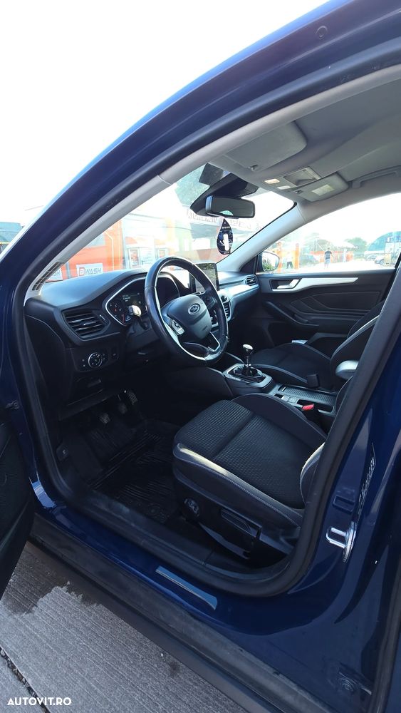 Ford Focus 1.0 EcoBoost Titanium - 10