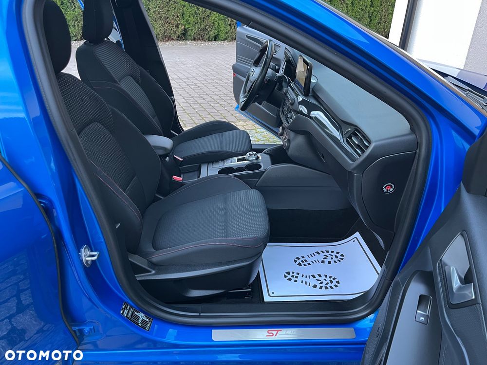 Ford Focus 1.5 EcoBlue Start-Stopp-System ST-LINE - 19