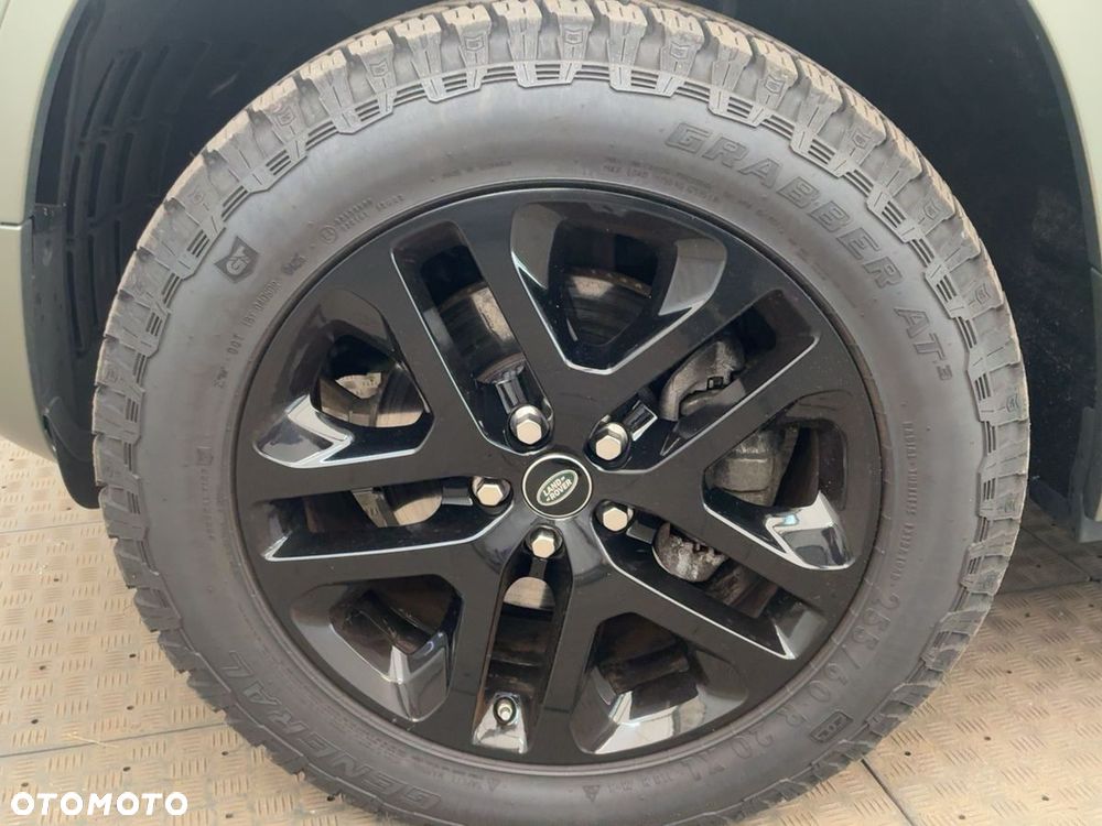 Land Rover Defender 110 D200 SE - 16