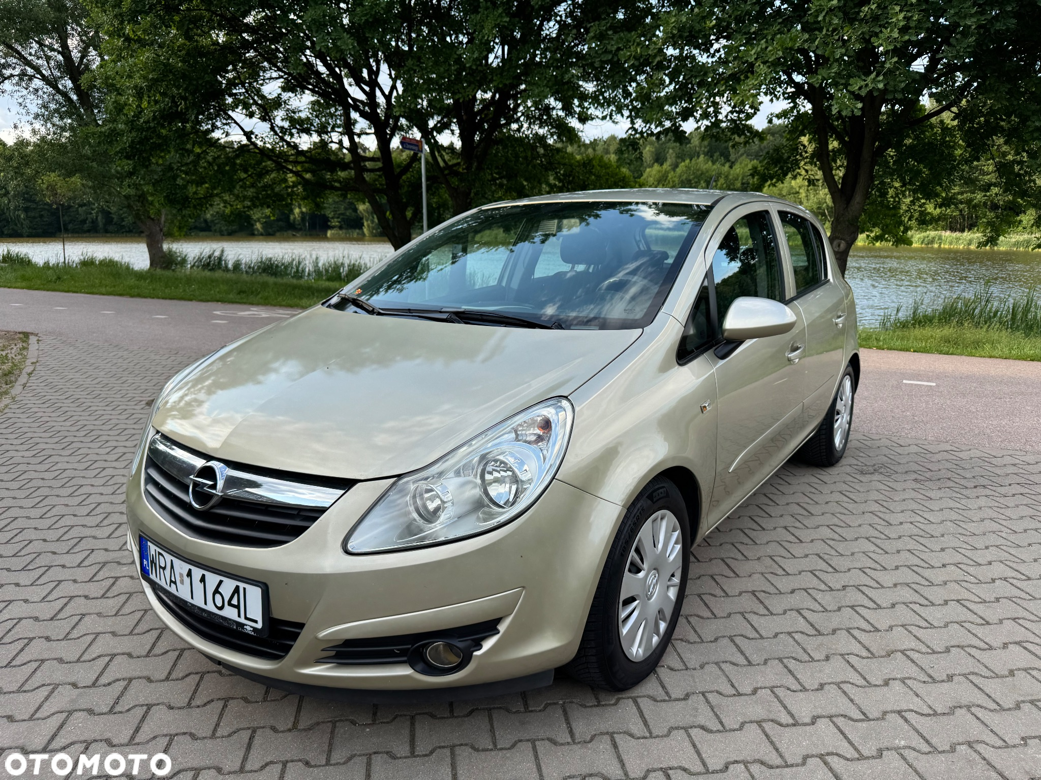 Opel Corsa 1.2 16V Essentia - 13