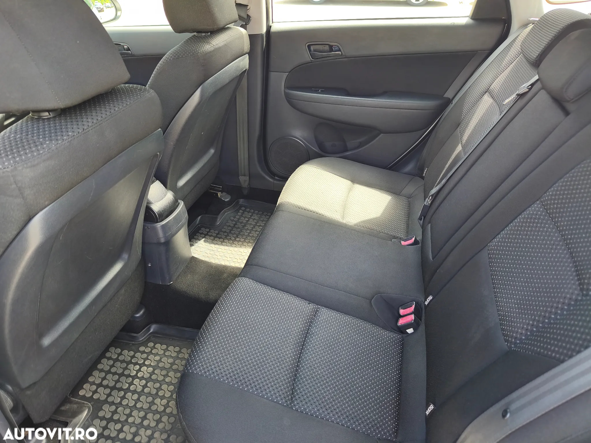 Hyundai i30 CW 1.6 CRDI GL Classic - 9