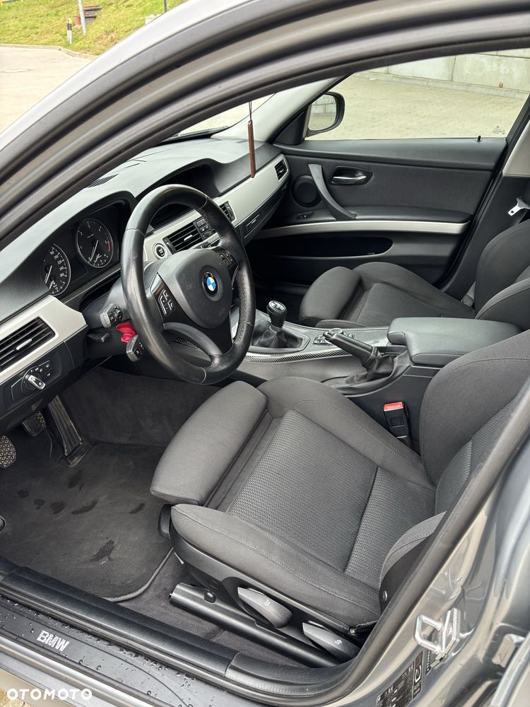 BMW Seria 3 2010 photo 5
