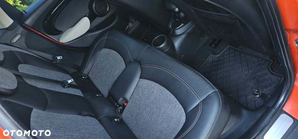 MINI Cooper Standard - 15