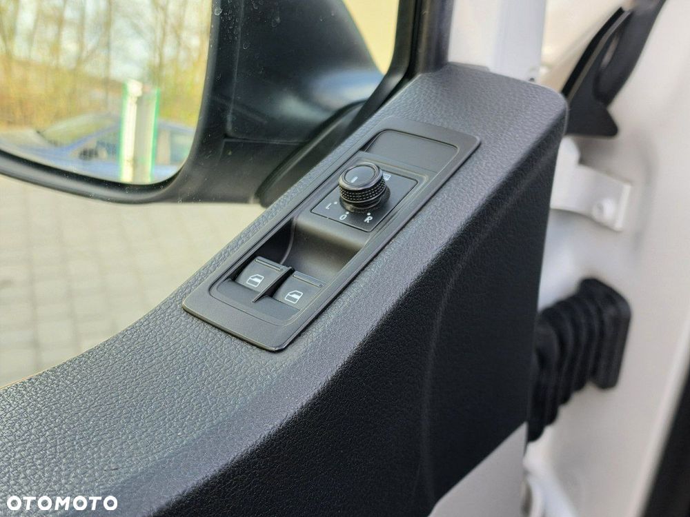 Volkswagen Transporter - 13