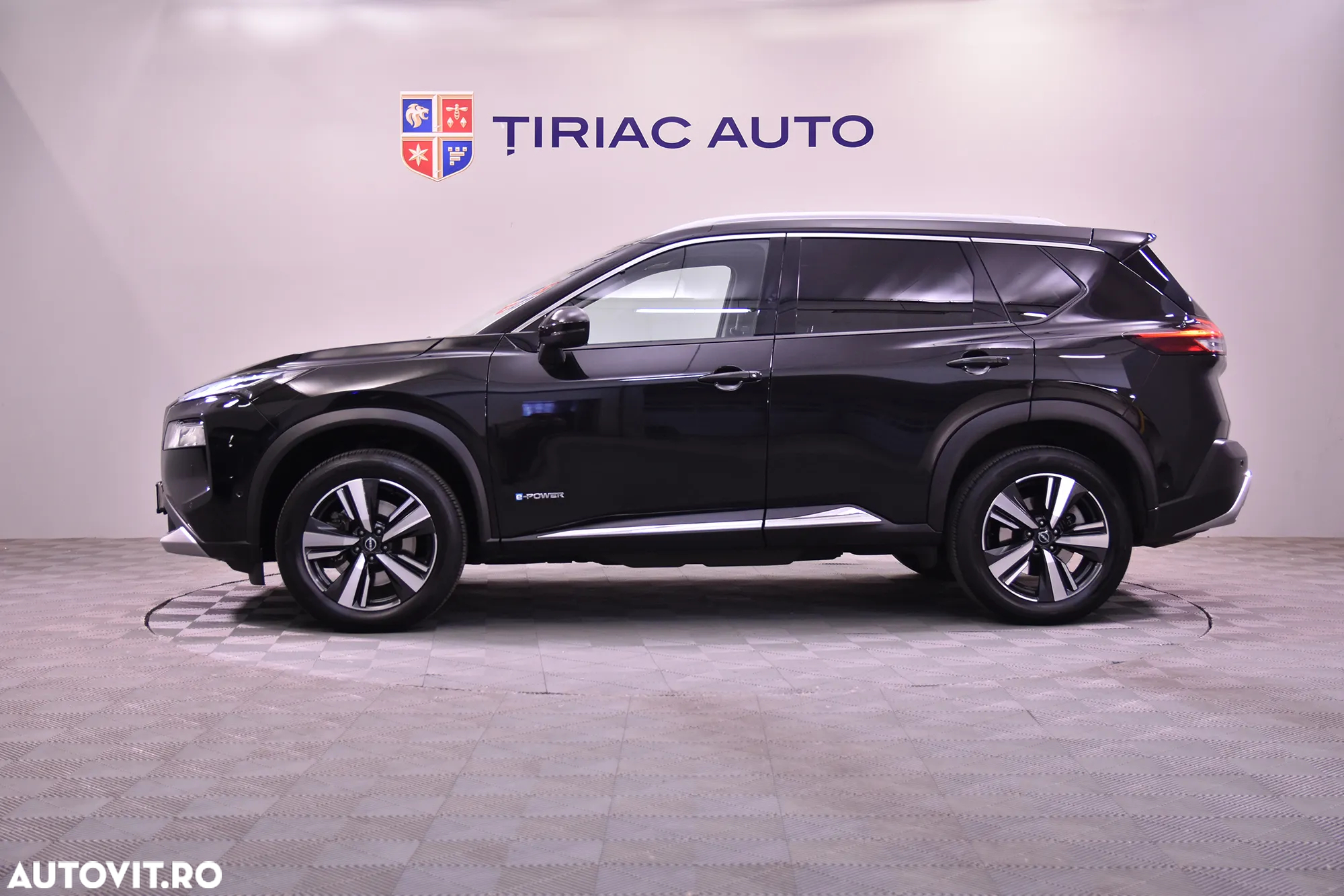Nissan X-Trail - 2