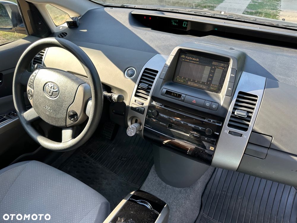 Toyota Prius 1.5 VVT-i Prestige - 16
