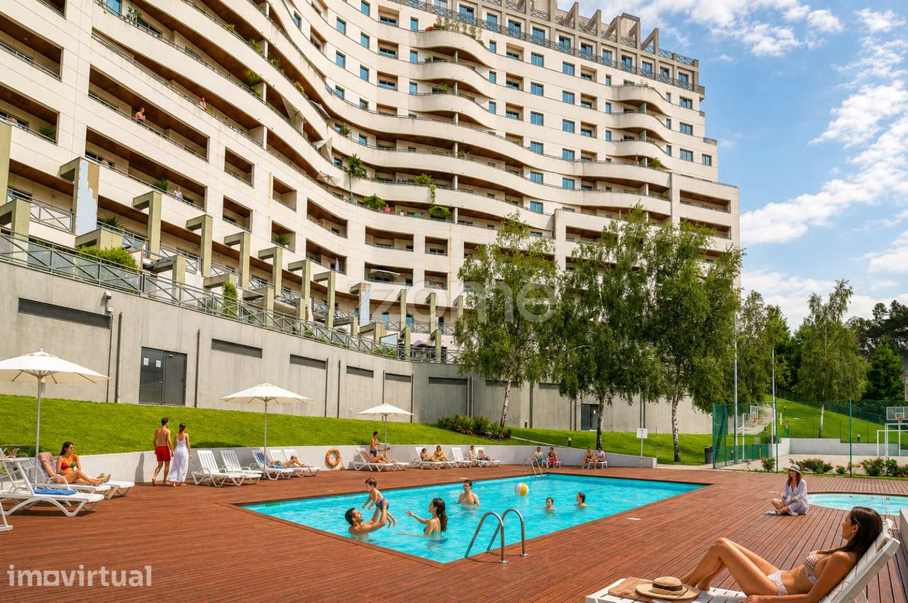 T4 de Luxo com Vista Douro, Piscina, 4 Varandas e Box para 4 Carros - Grande imagem: 4/60
