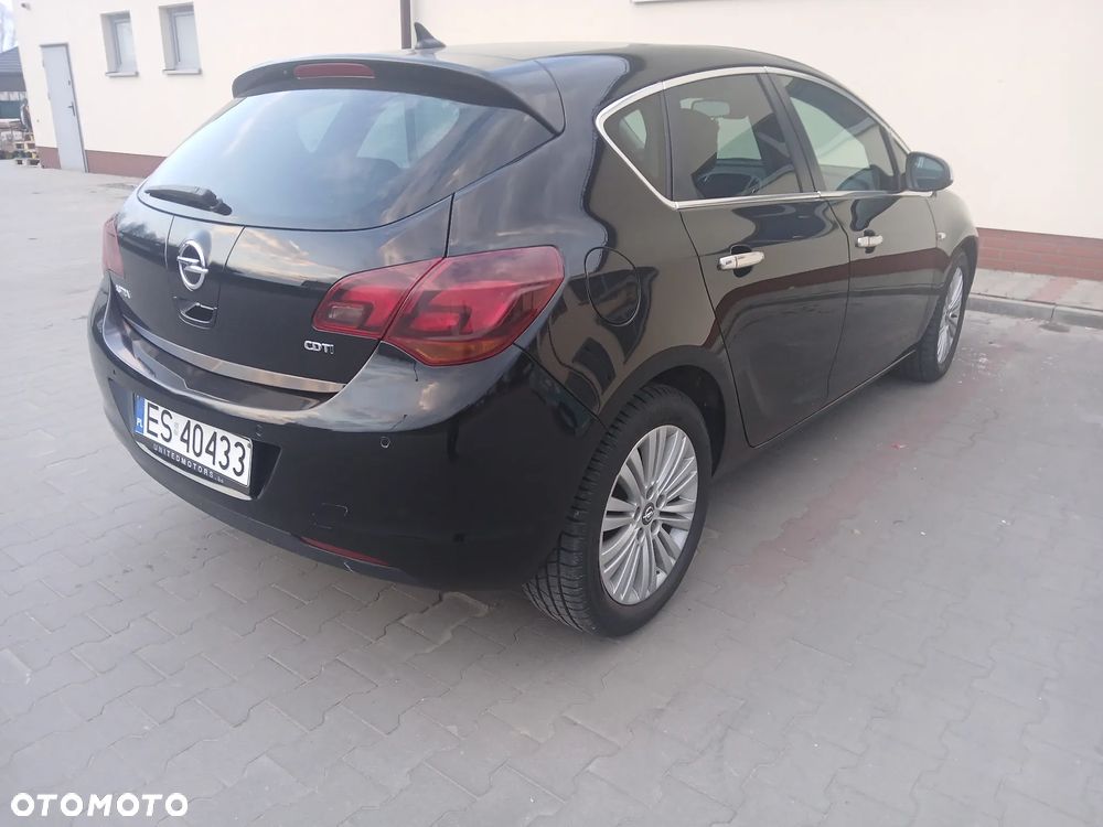 Opel Astra 1.7 CDTI DPF Cosmo - 13