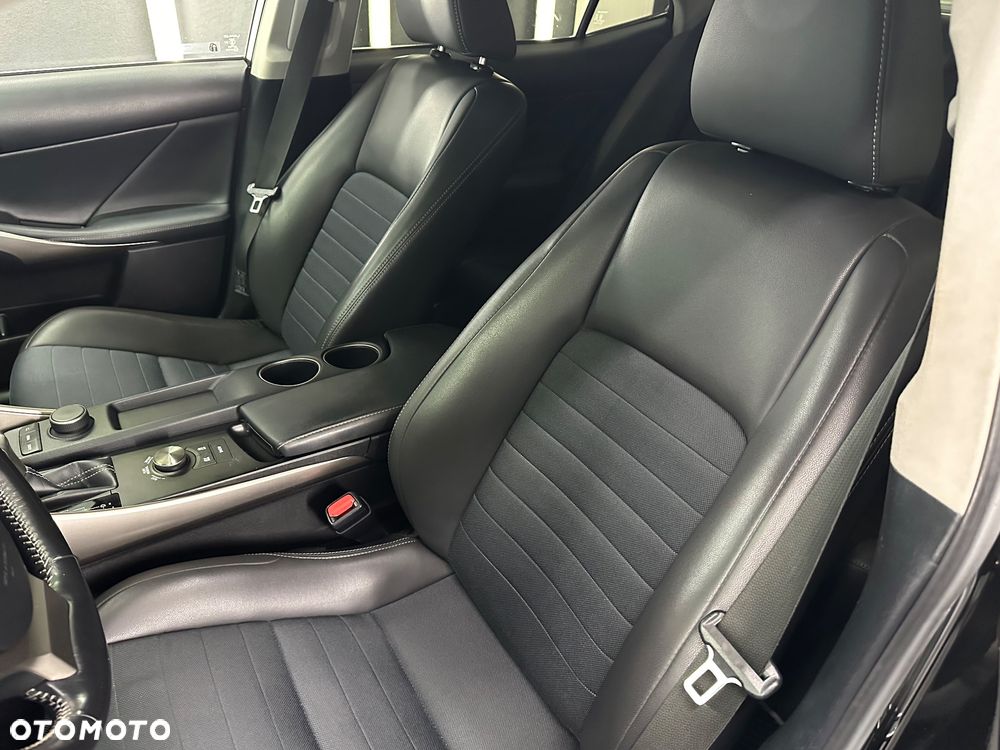 Lexus IS ver-300h-style-edition - 26