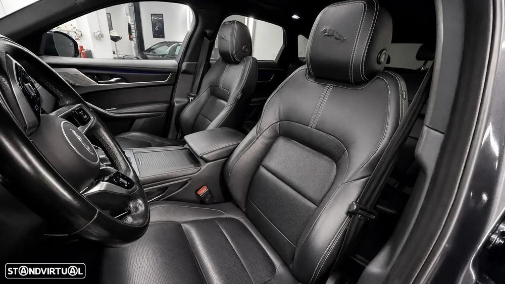 Jaguar F-Pace 2.0 P400e AWD R-Dynamic Black - 29