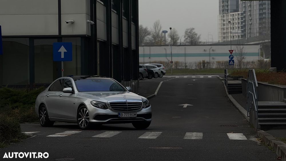 Mercedes-Benz E 300 - 30