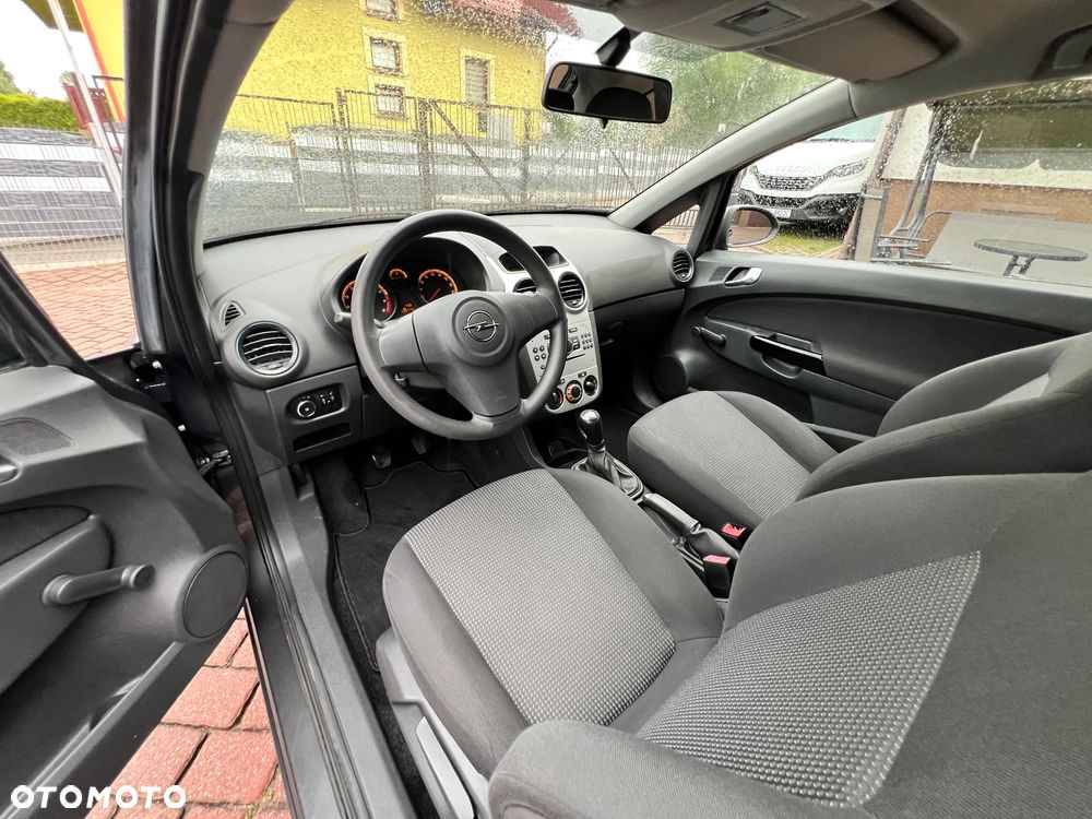 Opel Corsa 1.2 16V Essentia - 20
