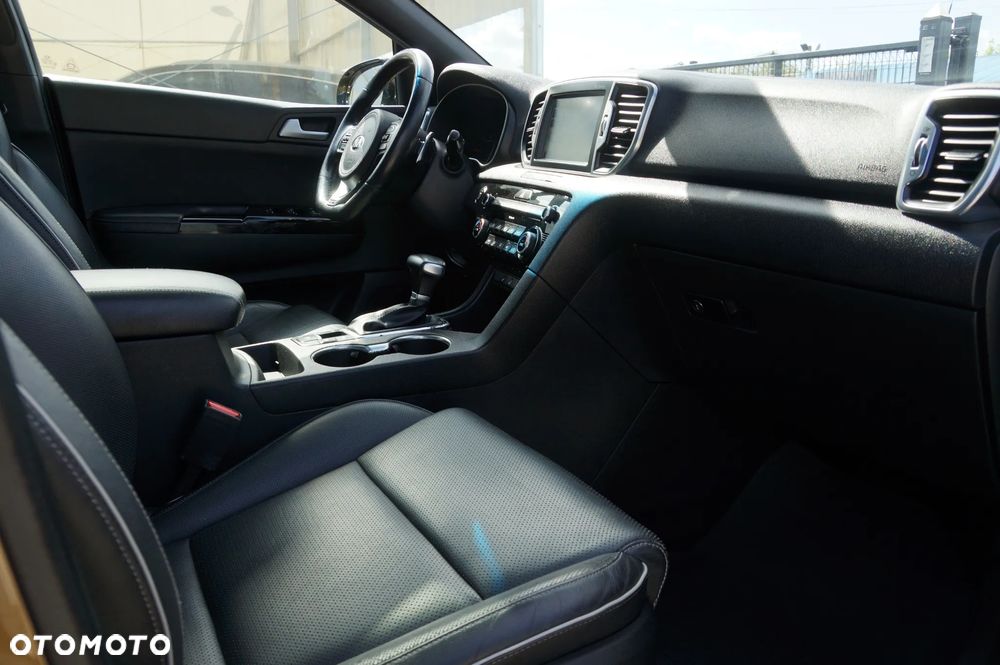 Kia Sportage 2,0 CRDI AWD GT Line - 30