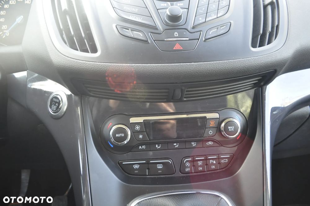 Ford Kuga 1.6 EcoBoost 2x4 Titanium - 15