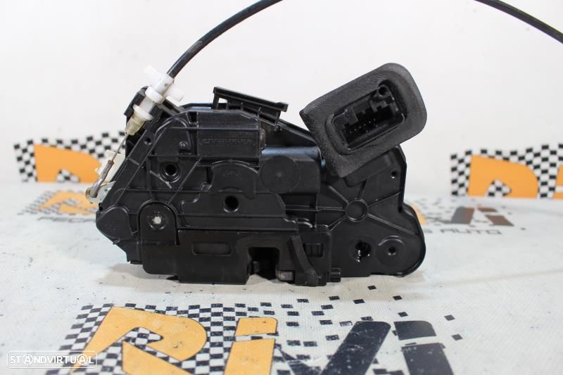 Fecho Da Porta Frente Direita Volkswagen Golf Vi (5K1)  5K2837016 / 5K - 3