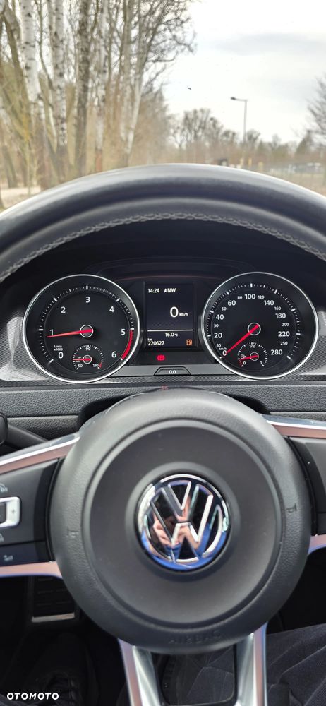 Volkswagen Golf - 9