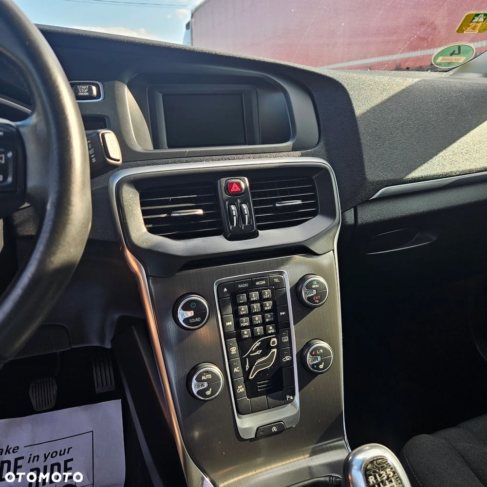 Volvo V40 T2 - 19