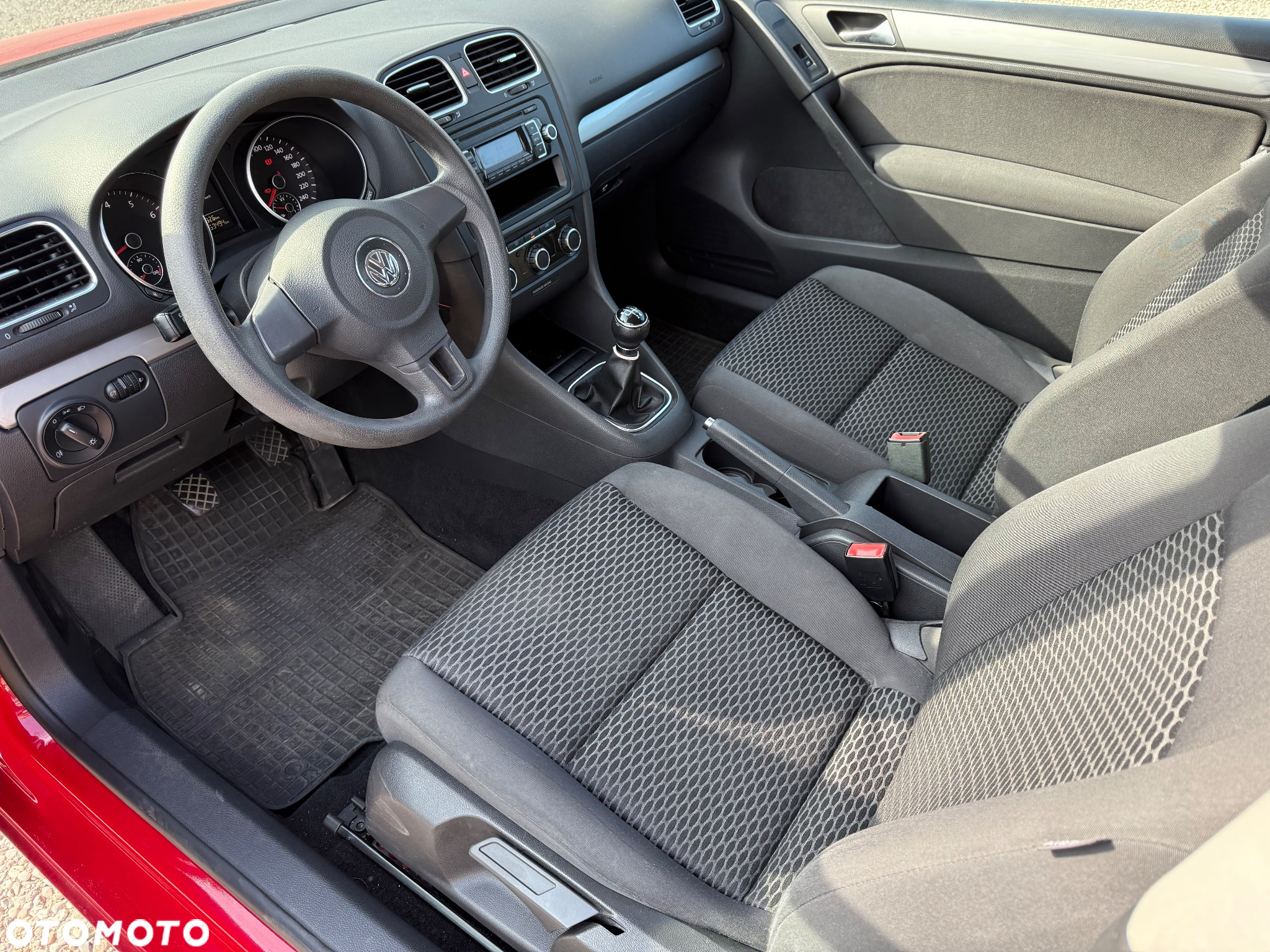 Volkswagen Golf - 16