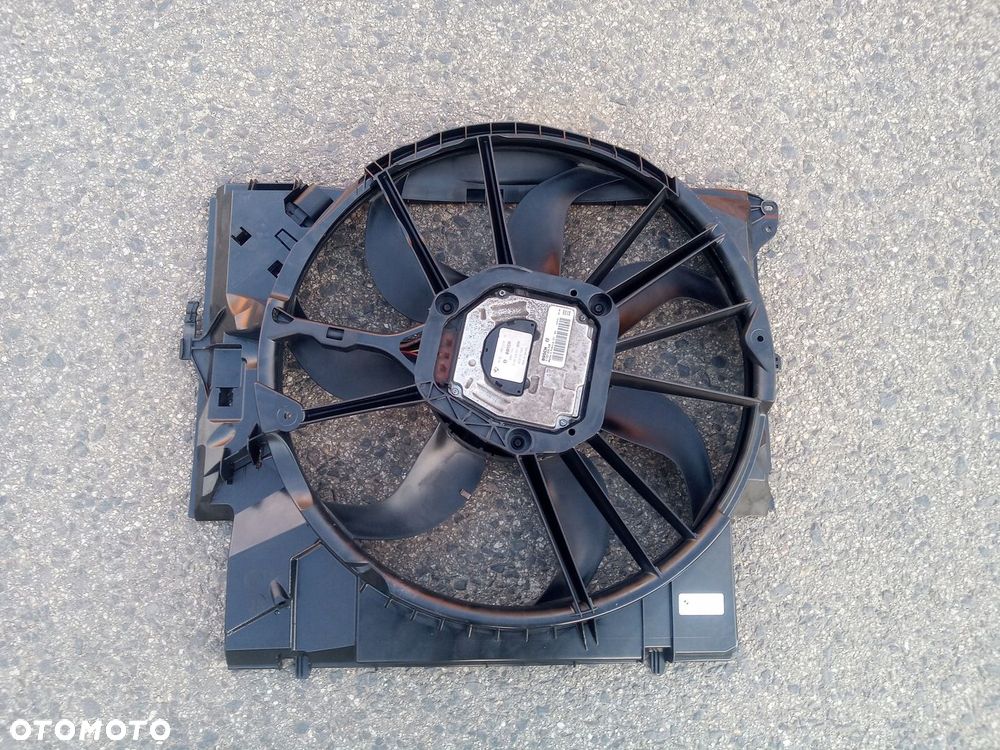 BMW Z4 E89 2.0i - 3.5i WENTYLATOR WIATRAK - 1