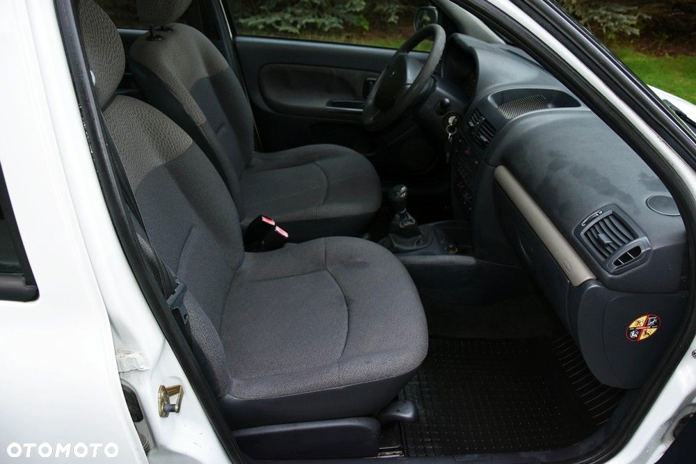 Renault Clio 1.5 dCi Dynamique - 9