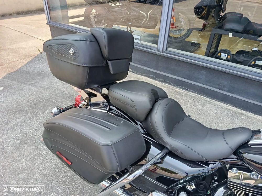 Harley-Davidson Road King Classic - 22