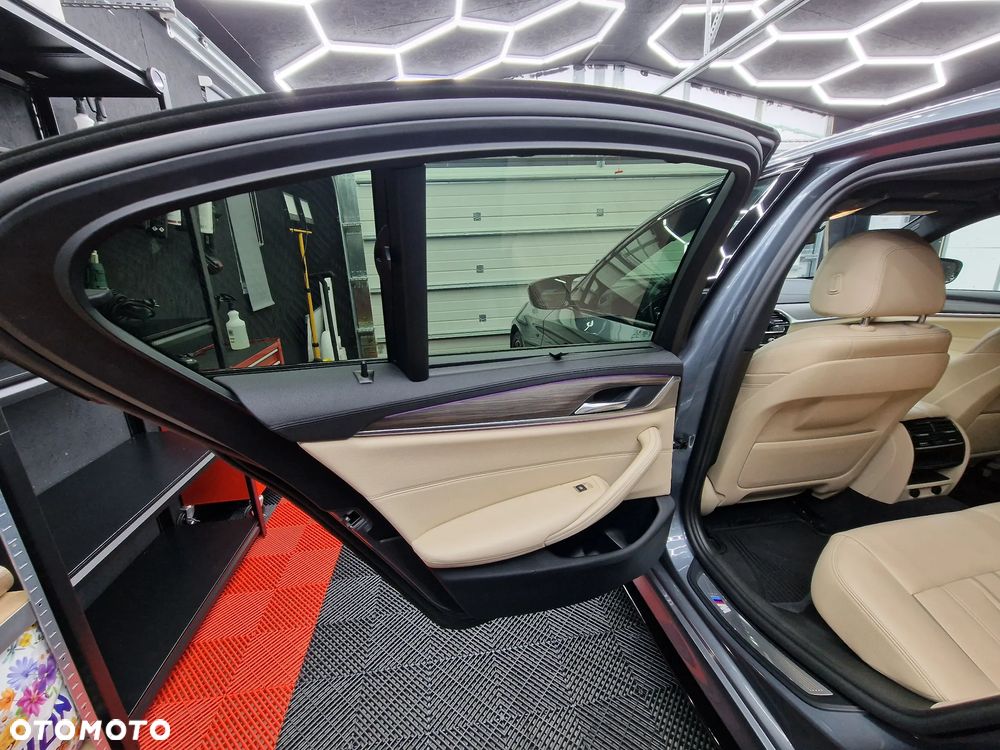 BMW Seria 5 530i M Sport Edition - 11