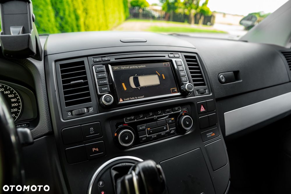 Volkswagen Multivan - 34
