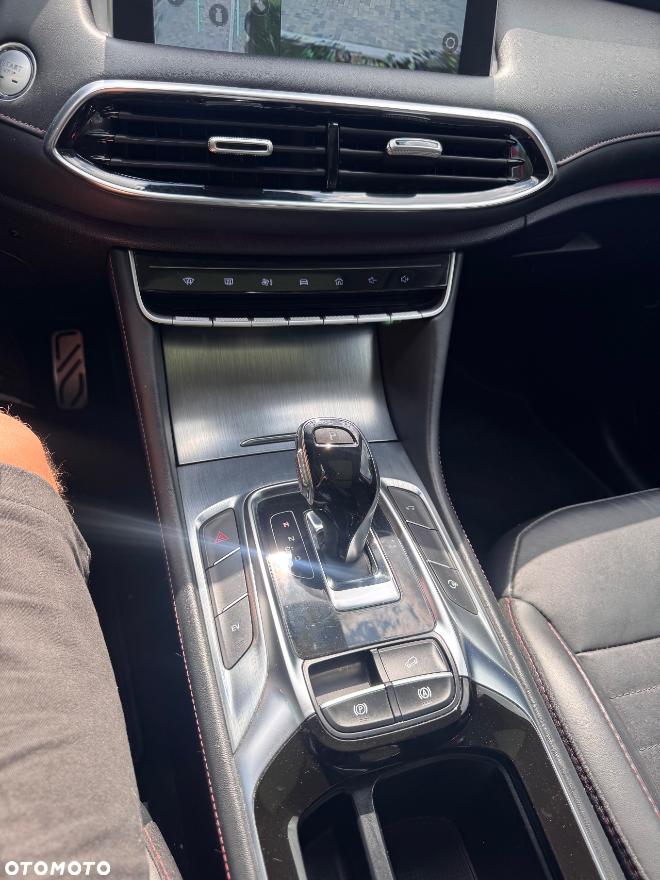 MG EHS 1.5T-GDI PHEV Luxury - 18